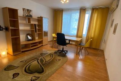 Apartament cu 2 camere decomandat, mobilat în Ultracentral