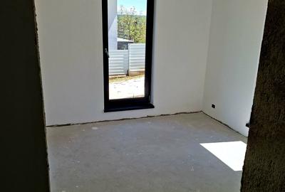 Casă / vilă Mărăcineni / Argeș , finisaje moderne ! - 12