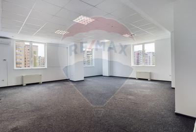 SPATIU COMERCIAL 80 MP OPEN SPACE CU GRUP SANITAR | GREEN CENTER ITC - 2