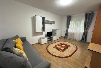Apartament cu 2 camere decomandat în Nicolina