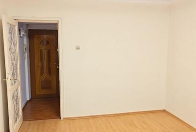 Apartament 3 camere etaj 2/3 - 13
