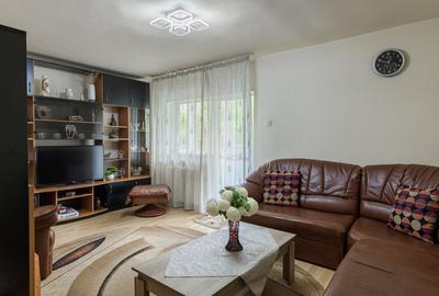 Apartament cu 4 camere decomandat în Zorilor