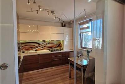 Apartament de Lux cu 3 Camere și Scara Interioară ? De V?nzare Teilor - 4