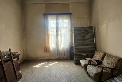 Casa de vanzare – Zona Centru, Strada Garii – 65.000€ - 8