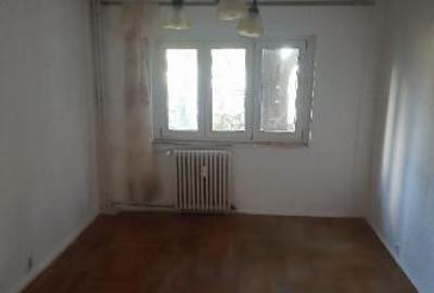 Apartament 3 camere zona Malu Rosu