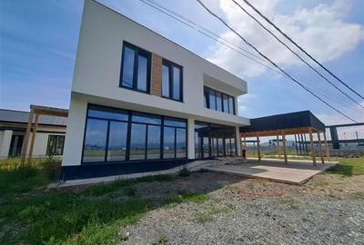 Spatiu comercial, 70 mp utili, 500 mp teren, situat Sub Coasta! - 1