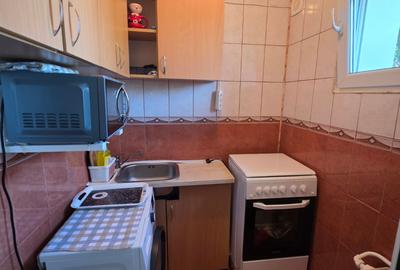 Titan, 15 minute metrou, strada Postavarul intersectie Tudor Ion,5 minute Auchan - 4