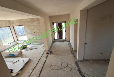 Casă individuală cu 4 camere în Gilău