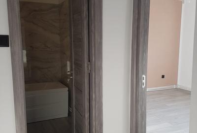 Apartament doua camere, decomandat, etaj 4, cu sarpanta, renovat modern, stradal - 11