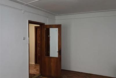 Apartament 2 camere  Podu Roș (lângă Palas) - 13