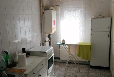 Se vinde: Apartament 2 camere, decomandat, 52.20 mp - 3