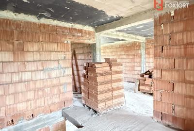 Duplex intreg 8 camere, LA ROSU, de vanzare in Sacalaz, la intrare - 17