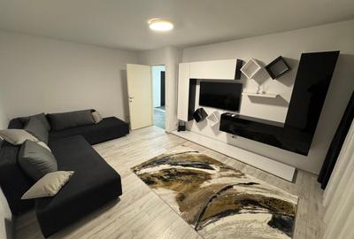 Garsonieră decomandată, mobilată în Vitan Mall