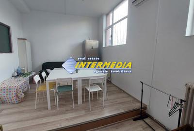 Spatiu comercial - briouri de inchiriat zona Ampoi 3 - 3