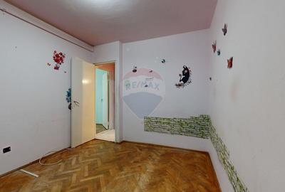 Apartament 3 camere de vânzare, necesită renovare, Săcele - 9