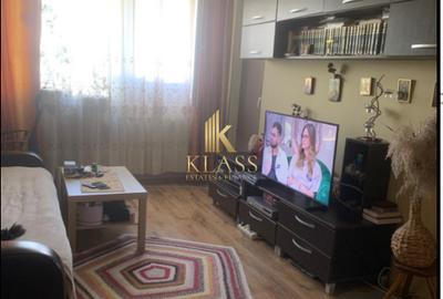 Apartament cu 3 camere semidecomandat, mobilat în Vitan