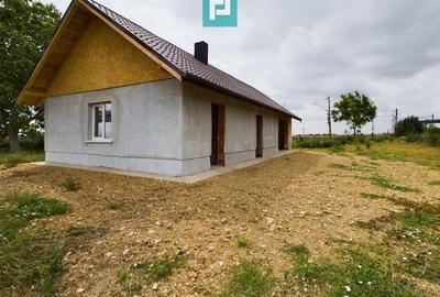 Casă cu 3 camere la roșu de vânzare zona 6Vânători - 1