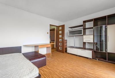 Apartament cu 3 camere decomandat, mobilat în Complex Studențesc