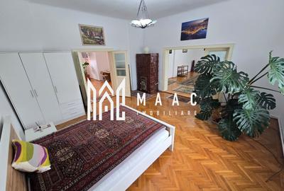 Apartament cu 4 camere decomandat în Central