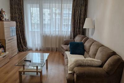Apartament cu 3 camere decomandat, mobilat în Dristor
