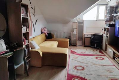 Apartament cu 2 camere semidecomandat, mobilat în Militari