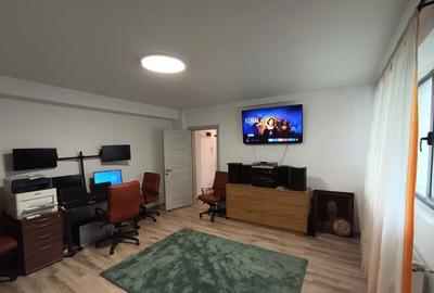 Apartament cu 2 camere decomandat în Apărătorii Patriei