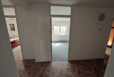 Vitan Mall strada Rarau - 17