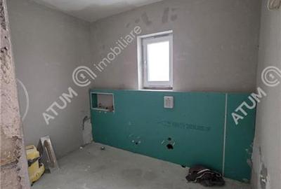Casa individuala cu 4 camere si curte libera de 330 mp in Selimbar - 19