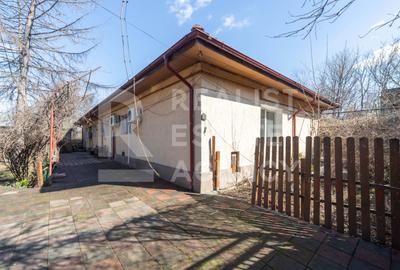 Vânzare, Vilă, 7 camere, zona Parcul Carol - 1