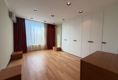 Apartament impresionant cu vedere catre lac, piscina comuna, finisaje premium - 13