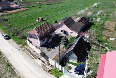 Gospodarie cu atelier si livada de vanzare in Felcheriu, Bihor - 1