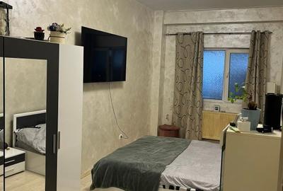 Apartament cu 3 camere decomandat, mobilat în Ștefăneștii Noi