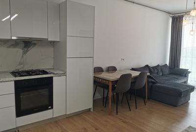 Apartament cu 2 camere semidecomandat, mobilat în Tomis Nord
