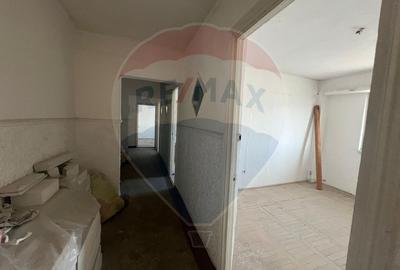 Apartament 4 camere in zona Piata - 8