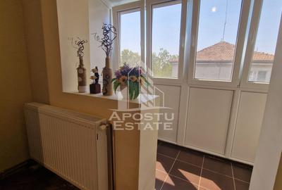 Apartament de vanzare cu 3 camere, centrala proprie, zona Dacia - 7