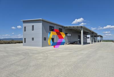 Spațiu industrial, 700 mp în Est