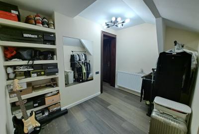 APARTAMENT 5 CAMERE CU SCARA INTERIOARA IN VILA - ANVELOPATA TERMIC ANUL CURENT - 58