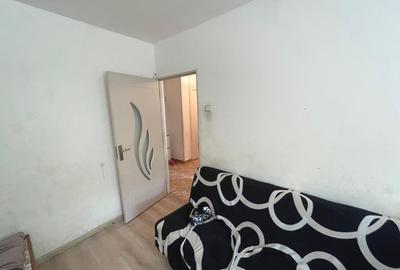Apartament cu 3 camere decomandat în Militari