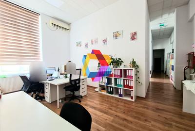 Birou, 135 mp în Central