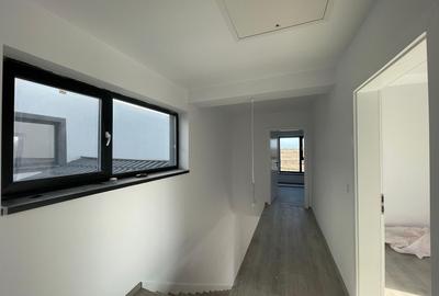 Duplex modern despartit prin baie - Mosnita Noua - 7