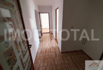 Apartament 4 camere Negru Voda etaj 3/4 - 2