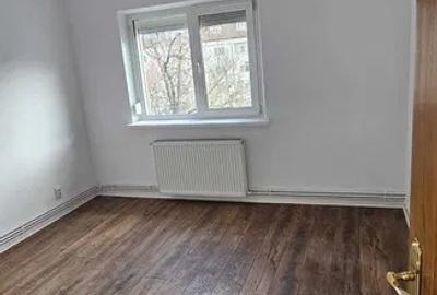 Apartament 3 camere, decomandat, zona Nicolina - 1