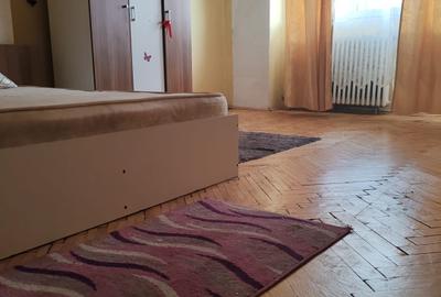 Apartament decomandat cu 3 camere, etaj 7/8, Vaslui zona Traian - 2