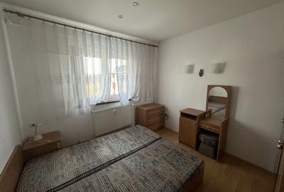 Apartament cu 2 camere semidecomandat, mobilat în Central