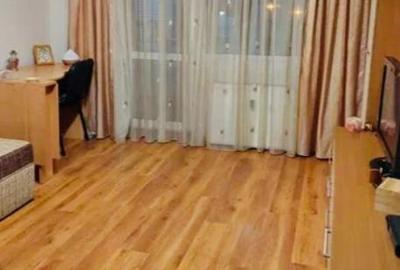 104990 euro -2 camere -gorjului -bloc 1982- etaj 1 - 1