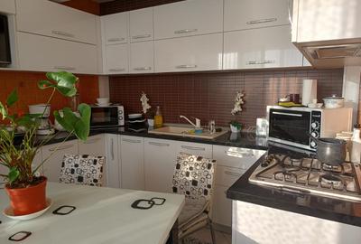 Ofer spre închiriere apartament lux 4 camere în stațiunea Mamaia - 13