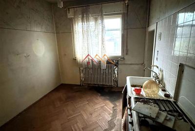 Casa D+P+E, an 1980, teren 285 m2, zona foarte buna, Campina, Prahova - 11