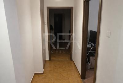 3 camere Titan, centrală, inst. schimb.,parcare, et. 1, an 1984, 67 mp - 5