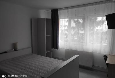 Vanzare garsoniera decomandata ,bloc de apartamente ,etajul 3,Astra - 1