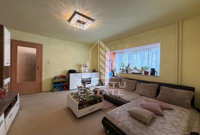 Apartament cu 3 camere semidecomandat, mobilat în Girocului